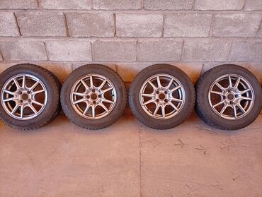 диск на sprinter: Дөңгөлөктөр монтажда 175 / 65 / R 14, Кыш, Колдонулган, Комплект, Жеңил унаалар, Куйма, тешиктери - 4