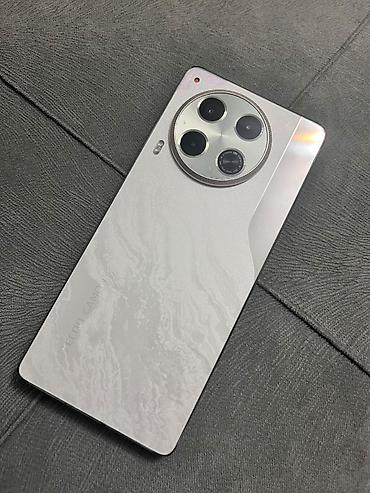 tecno 20: Tecno Camon 30 . 4,5 ay olar alınıb yeni kimidir . Bir tək problemi — 1