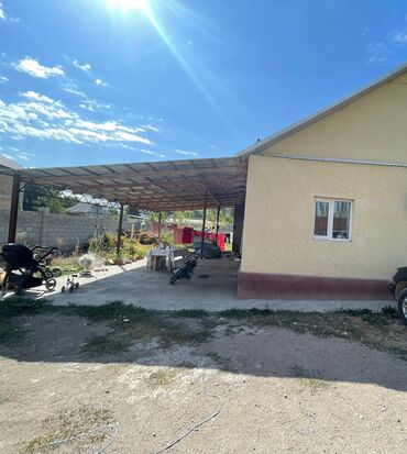 деревянные домик: Времянка, 72 м², 3 комнаты, Собственник, Старый ремонт