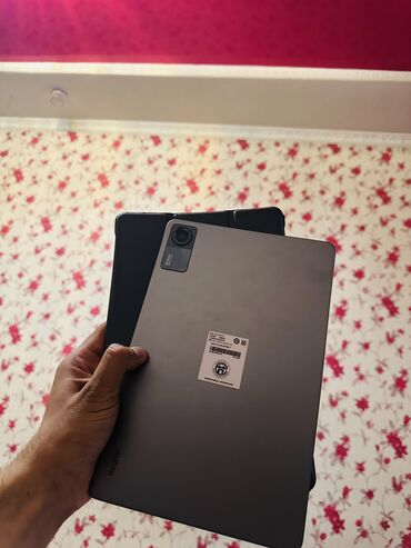 планшет в кредит без первоначального взноса: Планшет, Xiaomi, память 128 ГБ, 9" - 10", 5G, Б/у, Детский цвет - Серебристый