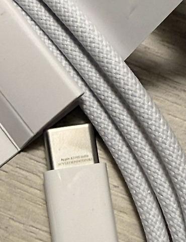 Зарядные устройства: Продаю зарядку для iPhone Оригинальный шнур для зарядки IPhone Type — 6