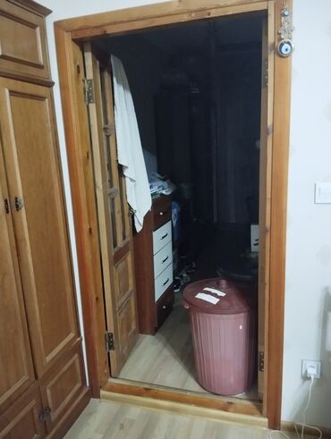 laqa taxta: Taxta interyer qapısı və qutu karkası - Material: təbii ağac (qoz