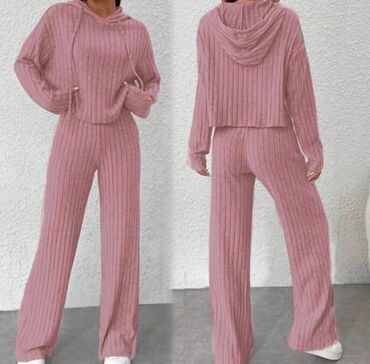 Kompleti: L11. Komplet
 2.600 dinara — 3