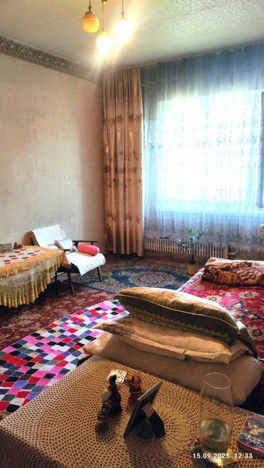 продаю дом аламедин 1: 1 комната, 35 м², 105 серия, 2 этаж, Старый ремонт