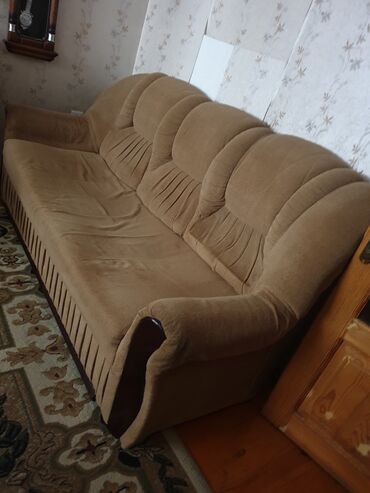 Divanlar: Divan, İşlənmiş, Açılmayan, Bazasız, Parça, Çatdırılma yoxdur