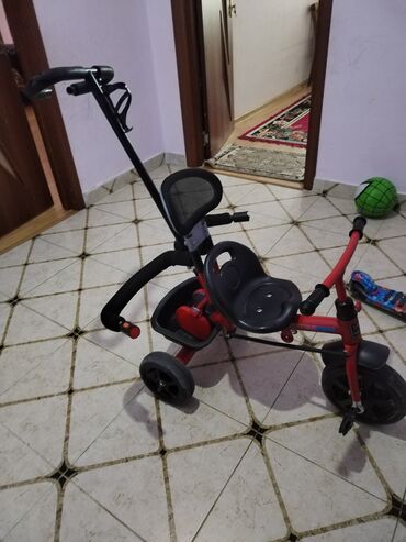 uşaq avtomobilləri: Трехколесная коляска