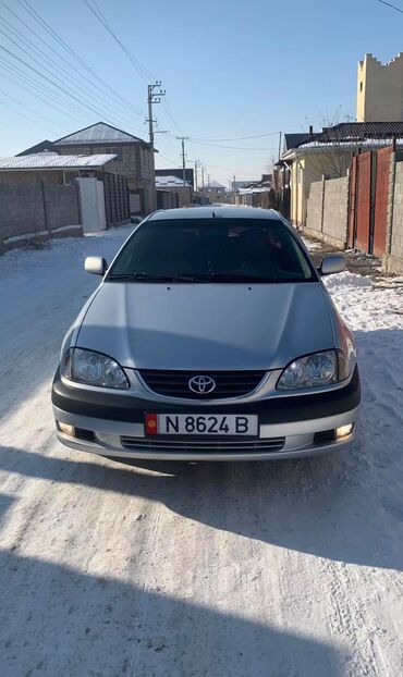 Toyota: Toyota Avensis: 2002 г., 1.9 л, Механика, Бензин, Седан