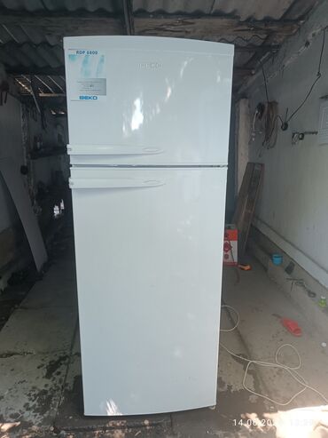 старые холодильники: Холодильник Beko, Б/у, Двухкамерный, De frost (капельный), 70 * 190 * 63