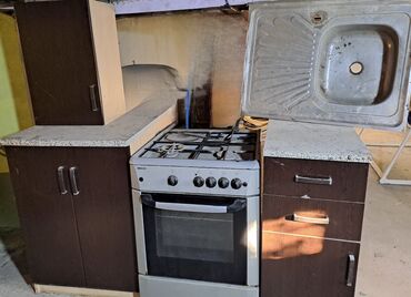 isdenmis xalca: Metbex mebel ela vəziyyətdədir.hamisi daxil 200 Azn