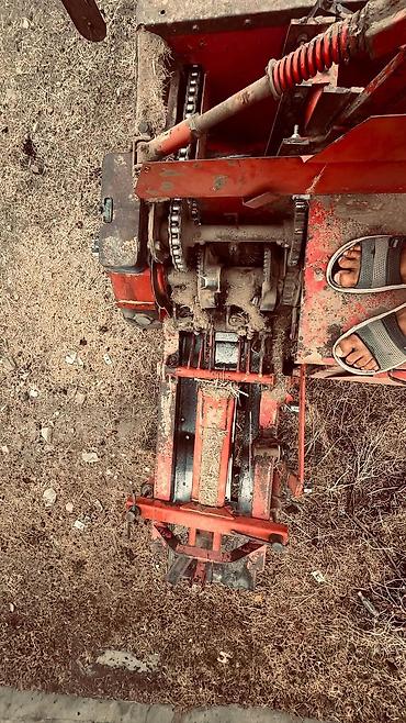 traktor 892: Kənd təsərrüfatı üçün pres yığan (saman/ot presləyən) avadanlıq - — 2