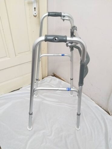 Hodalice, štake, štapovi za hodanje, kolica za hodanje: Nemacka aluminijumska zglobna hodalica, bez tockova, cuvene marke — 6