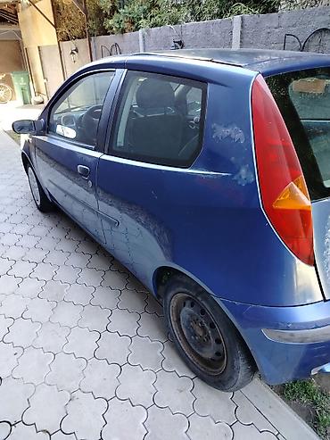 polovni automobili pancevo do 2000 evra: Punto sporting,6 brzina,reg do 11.26, 2001 god.,lak se ljušti,ima — 5