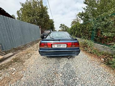 вольсваген б 4: Mazda 626: 1990 г., 2.2 л, Кол менен иштөөчү, Бензин, Лифтбек — 4