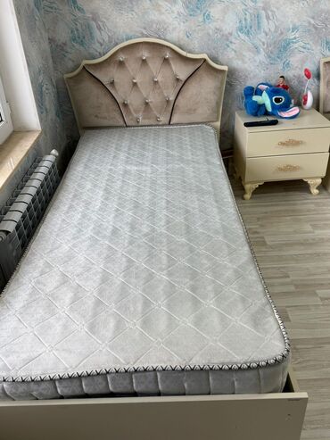 Dolablar: İşlənmiş, Təknəfərlik çarpayı, Bazalı, Matras ilə, Siyirməsiz