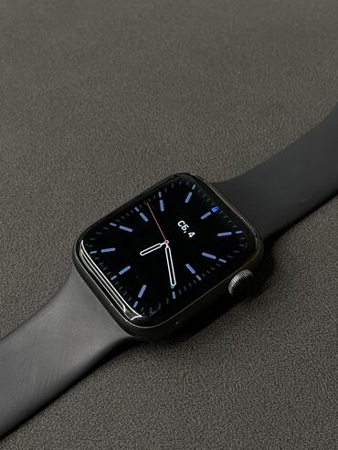 ремешок на apple: Продам Apple Watch 4 44mm В хорошем состоянии, все работает идеально