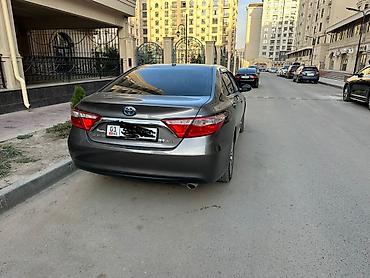 Продажа авто: Toyota Camry: 2017 г., 2.5 л, Вариатор, Гибрид, Седан — 3