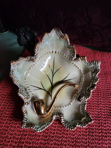 Ostali kućni dekor: Pepeljara nova Martinroda Istocna Nemacka iz 1972 do 1977g na lalafo.rs — 1 Ostali kućni dekor: Pepeljara nova Martinroda Istocna Nemacka iz 1972 do 1977g — 1