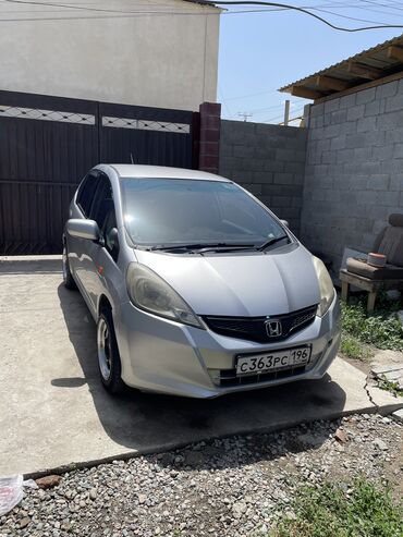 Honda: Honda Fit: 2011 г., 1.3 л, Автомат, Бензин, Хэтчбэк