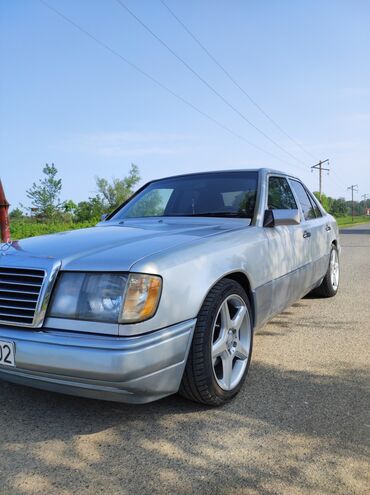 vita maşını: Mercedes-Benz 250: 2.5 л | 1990 г. Седан