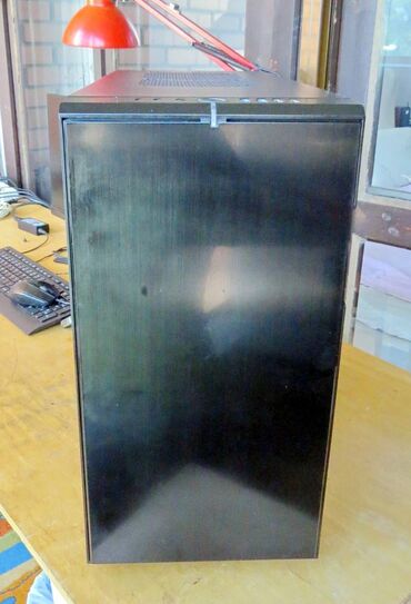 Ostali kompjuterski delovi: Fractal Design Define 4 Black Pearl Sound Proof 12kg Čelika Obloženo — 11