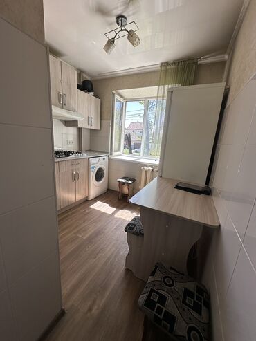 однокомнатная квартира продаю: 1 комната, 42 м², Индивидуалка, 2 этаж, Косметический ремонт