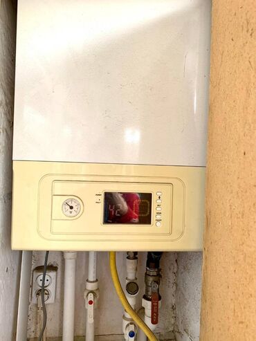 Köhnə tikili: Bakı, 4 otaqlı, Köhnə tikili, m. Əhmədli, 100 kv. m — 20