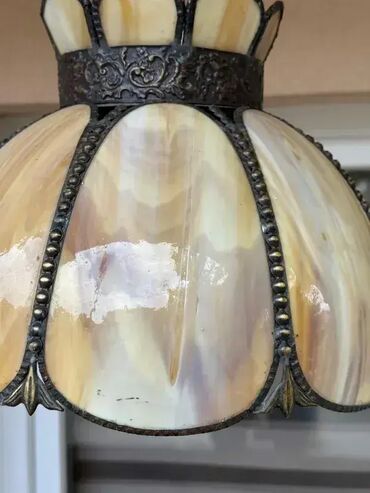 Ostali stilski nameštaj: Stari Tiffany luster - R-36 cm 💡✨ Luster u odličnom stanju, sa jednim na lalafo.rs — 7 Ostali stilski nameštaj: Stari Tiffany luster - R-36 cm 💡✨ Luster u odličnom stanju, sa jednim — 7