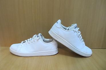 ADIDAS br 44 potpuno ocuvane kvalitetne patike bez skrivenih mna, a