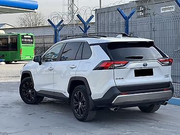 машина красовер: Toyota RAV4: 2023 г., Гибрид, Кроссовер — 5