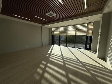 Коммерческая недвижимость: Сдаю Офис целиком: 520 м², С ремонтом, С отдельным входом — 10
