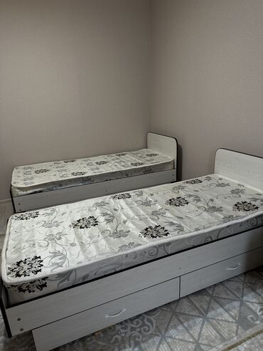 двухспалный кровати: Односпальная Кровать, Б/у