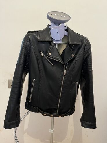 tek pencekler kisi ucun: Dəri,içi mexli gödəkçə satılır Çox az istifadə olunub 38-40ölçü Baha