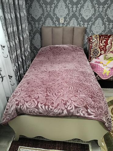 özcan zeynep örme: Baza yoxdu içi karkazlidi Matrasi var 1.95 uzundu 1 m eni İksi — 1