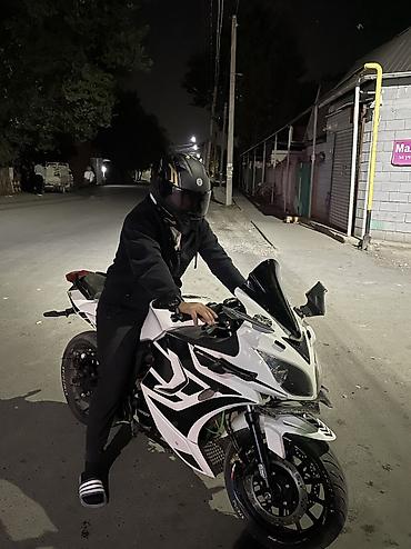 uni v: Спортбайк Kawasaki, 250 куб. см, Бензин, Взрослый, Б/у — 1