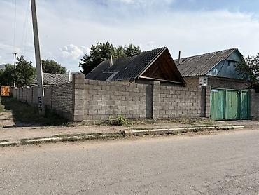 садовый дом: Продается кирпичный дом, без ремонта. 4 комнаты и веранда. Есть — 6