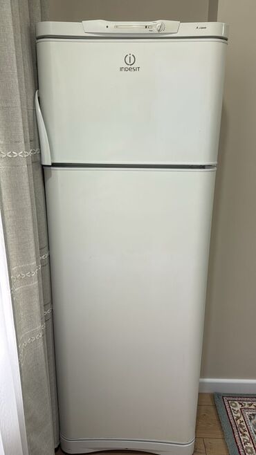 морозилник холодильник: Муздаткыч Indesit, Эки камералуу