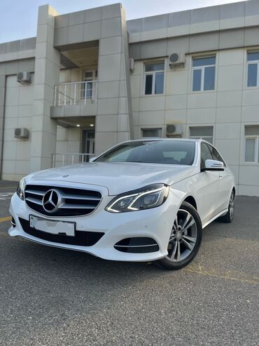 Mercedes-Benz: Mercedes-Benz E 220: 2.2 l | 2015 il Sedan