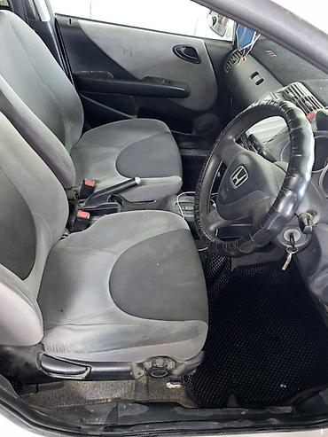 kiya bongo: Honda Fit: 2002 г., 1.3 л, Автомат, Бензин, Хэтчбэк — 5