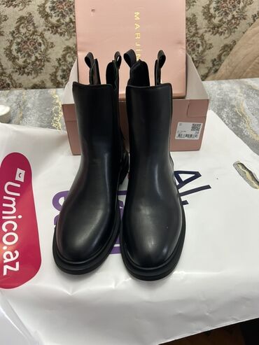 женские ботинки на тракторной подошве: Ölçü: 39, rəng - Qara, Yeni