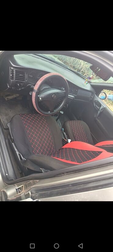 Opel: Opel sedan – komfortlu və praktik gündəlik minik avtomobili. - Kuzov — 1