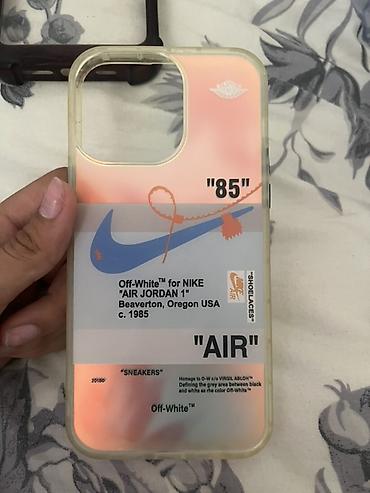 iphon se: Off-White x Nike tərzində dizaynlı telefon qabı alinib 1 defe istifade — 1