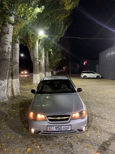 хонда мобило: Chevrolet : 2011 г., Седан