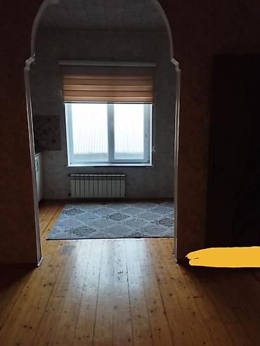 avto qaraj az: Satılır: ev bileceri qesebesi 11 döngede yerlesir 2 mertebedi 6 otaqdı — 10