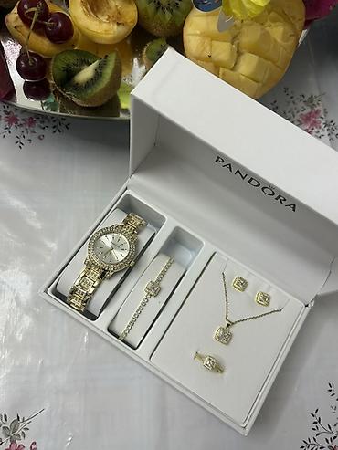пандора часы: Набор украшений Pandora в подарочной коробке. Состав комплекта: - — 2