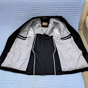 педжак мужской: Костюм S (EU 36), M (EU 38), One size, цвет - Черный