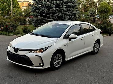 мес лупарик: Toyota Corolla: 2022 г., 1.8 л, Вариатор, Гибрид, Седан — 3