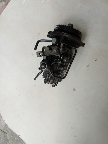 Sbor motorlar və silindr başlıqları: ISUZU dizel mühərriki üçün komple silindr başlığı və əlavə hissələr - — 30