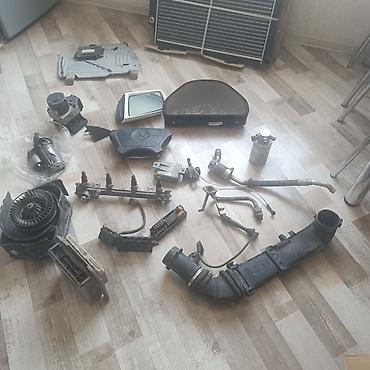 mercedes benz ehtiyat hisseleri: Avtomobil üçün müxtəlif ehtiyat hissələri komplekti. Şəkillərdə — 6