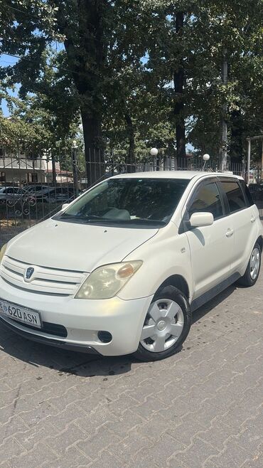 дом обмен на авто: Toyota ist: 2003 г., 1.3 л, Автоматтык, Бензин, Хетчбек