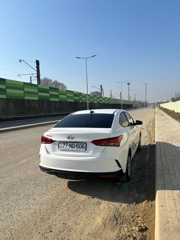 Hyundai: Hyundai Accent: 1.6 l | 2021 il Sedan — 1